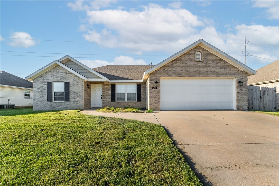 740 Dogwood Street – photo 2