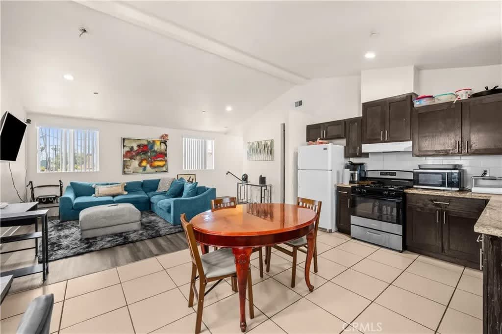 842 West 78th Street – photo 4