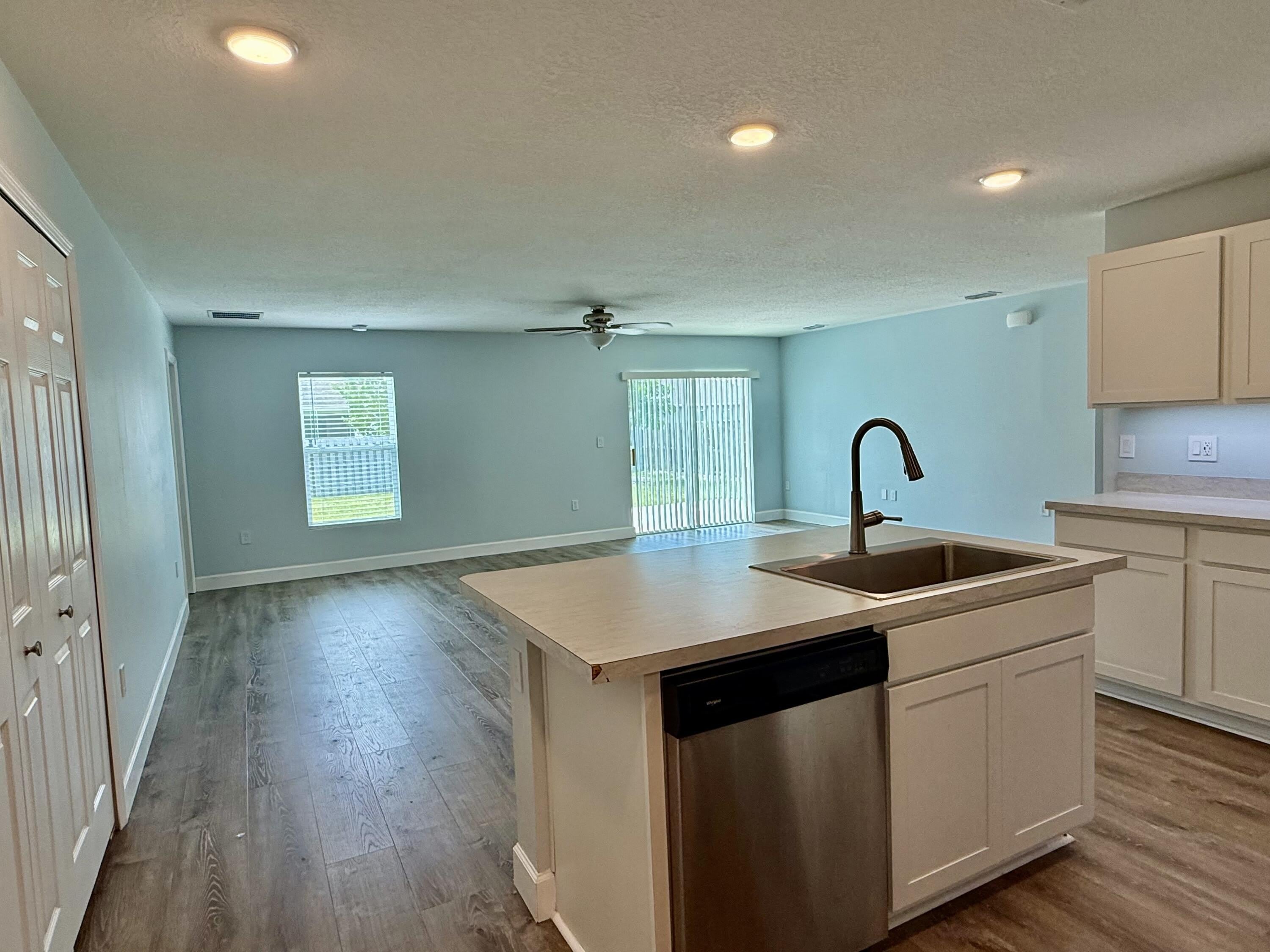 692 SW Hamberland Avenue – photo 4
