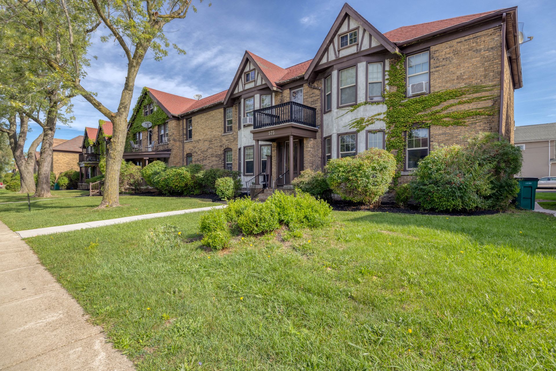 Colvin View Apartments – photo 1
