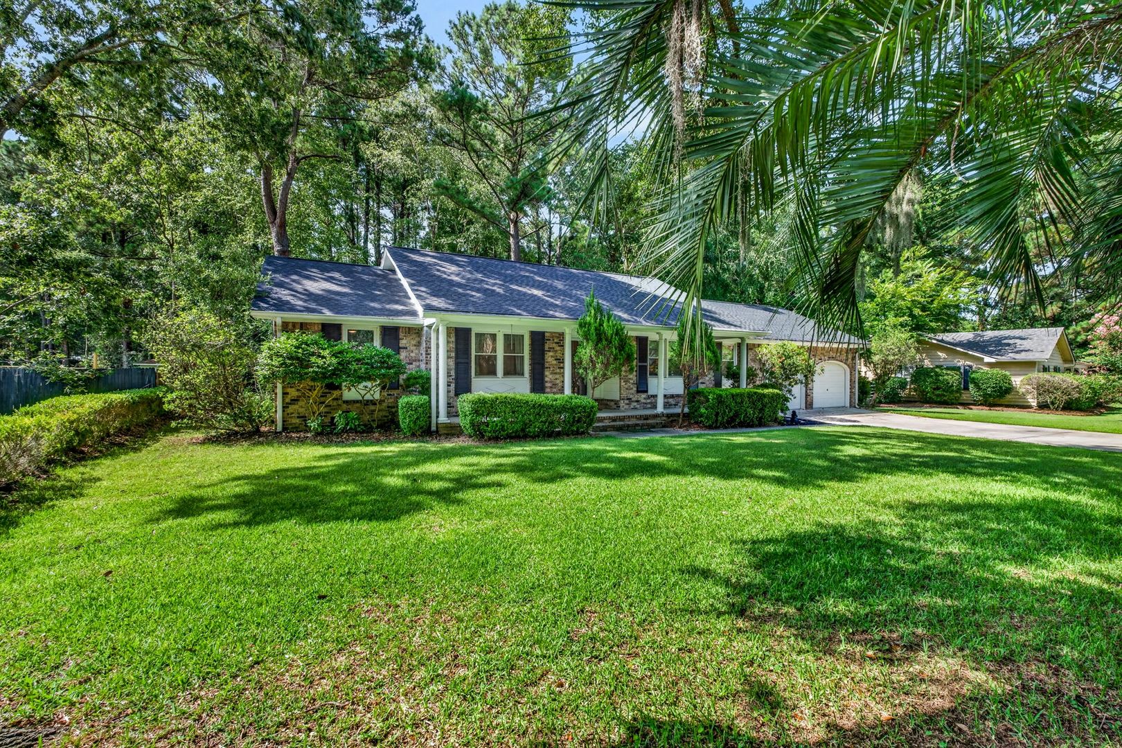 Spacious Living Near Downtown Charleston – photo 4