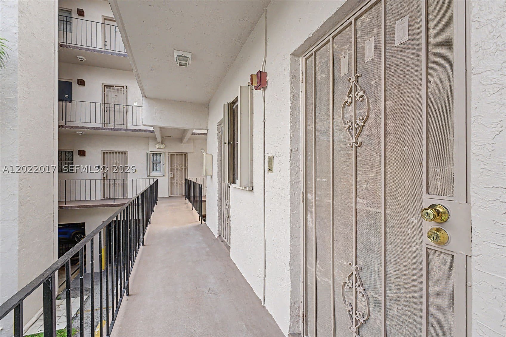 1950 W 54th St – photo 3