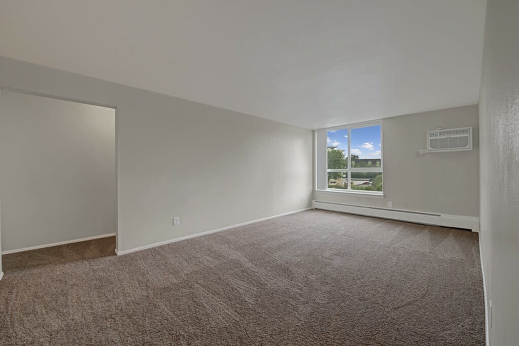 Kalo Broadmoor Tower – photo 1
