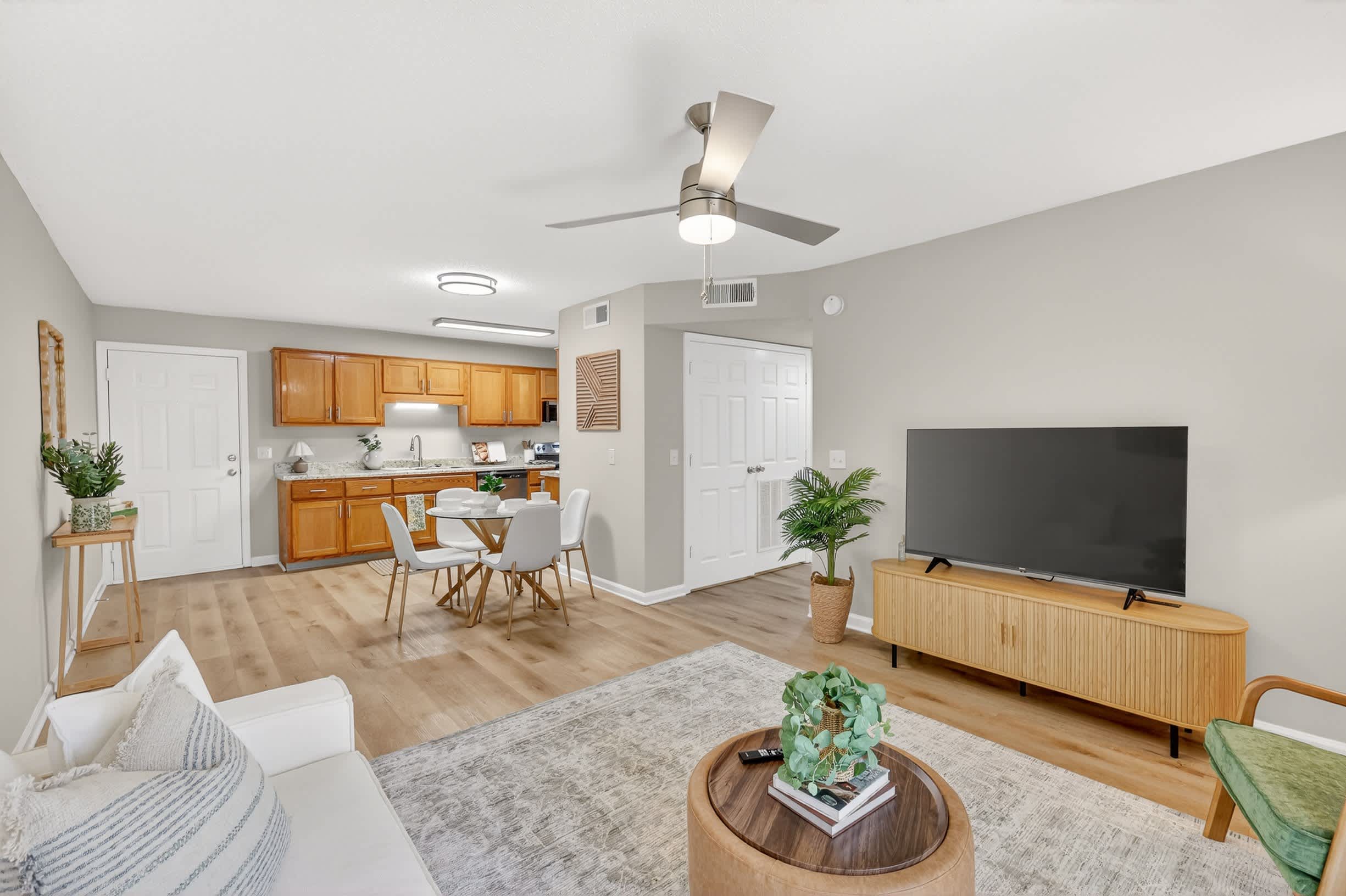 Saddlebrook Apartments – photo 2