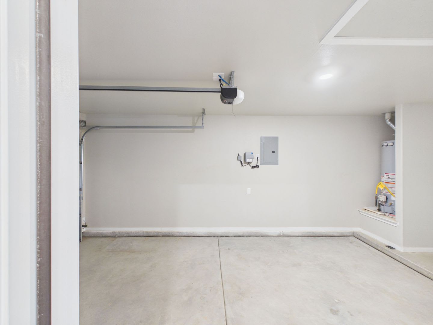 4712 Hinson Street – photo 5
