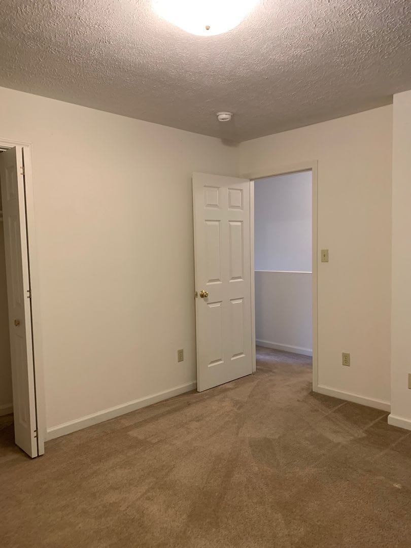 2 Bedroom 2.5 Bath Townhouse – photo 5