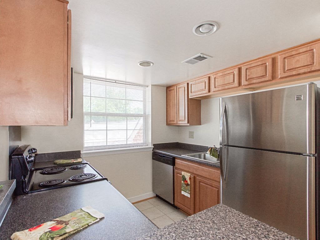 T Street Apartments – photo 3