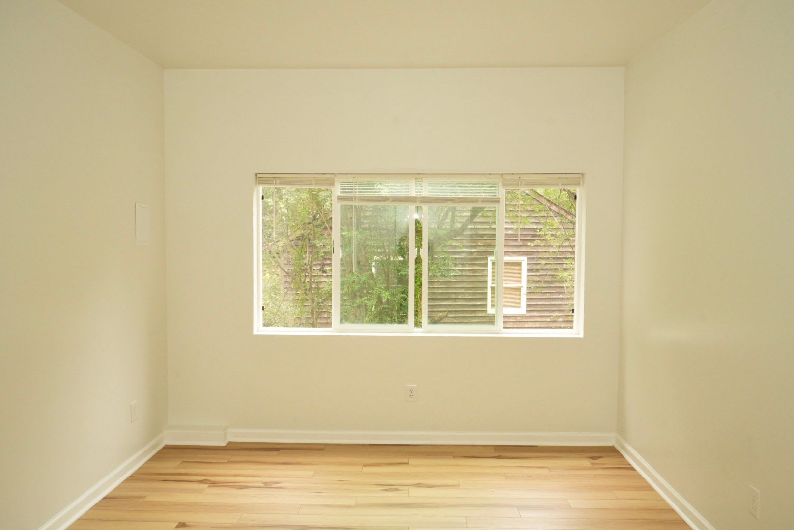 4 Rockbrook Dr – photo 3