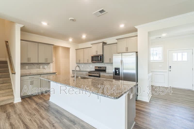 7871 Iron Rd – photo 2