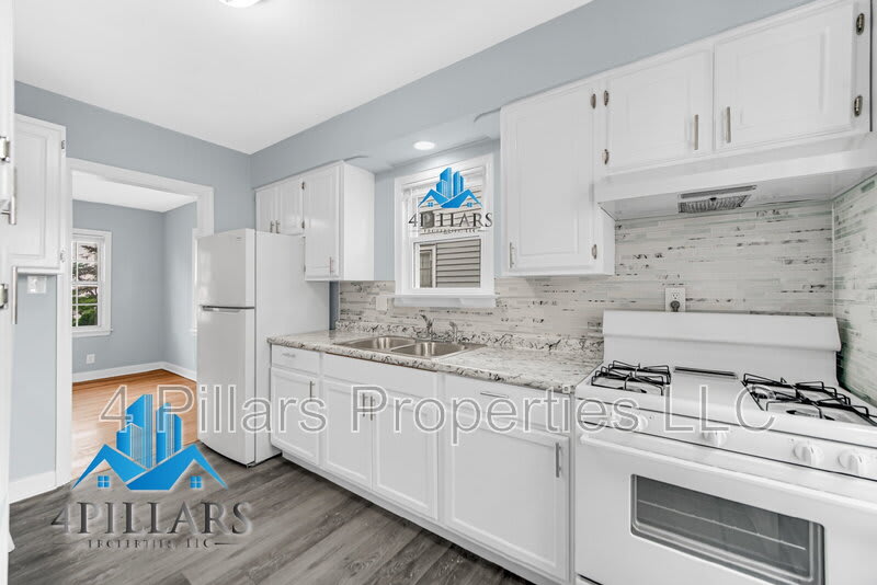 2640 162nd St – photo 5