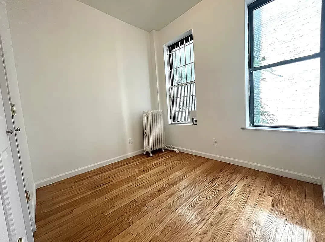 148 8th Ave Apt 12D – photo 2
