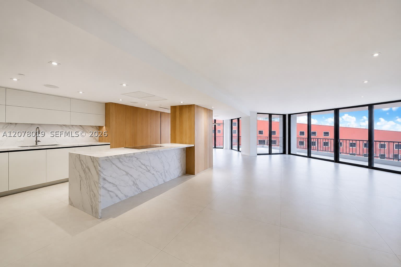 1581 Brickell Ave – photo 1