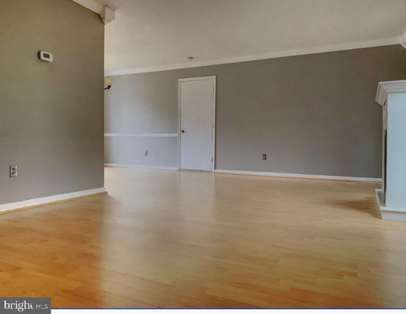Lovely 4 bedroom, split level home with updated kitchen appliances and floors. – photo 4