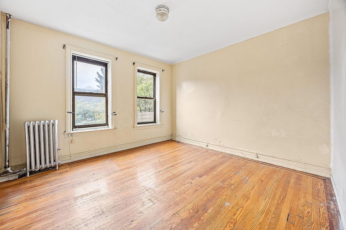 961 Washington Ave Apt 3G – photo 2