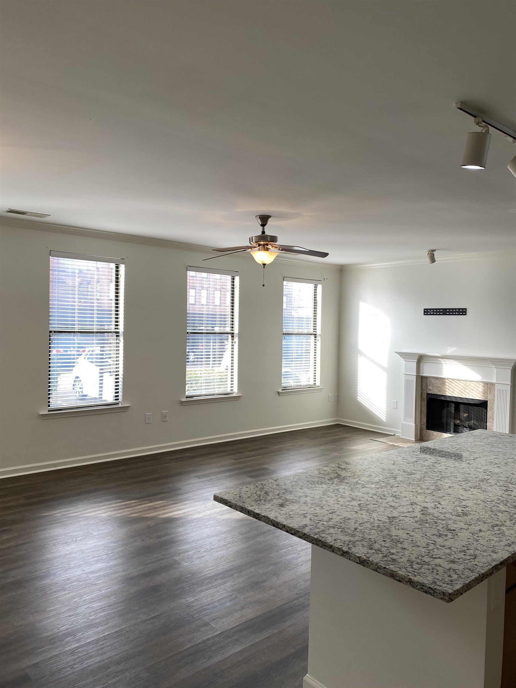 730 LITTY Ct – photo 2