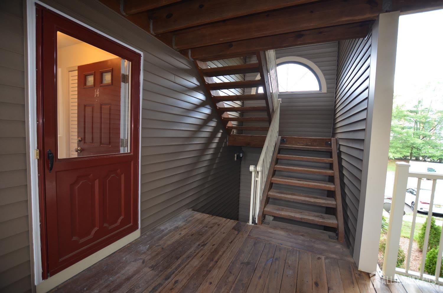 14 Lear Court – photo 4
