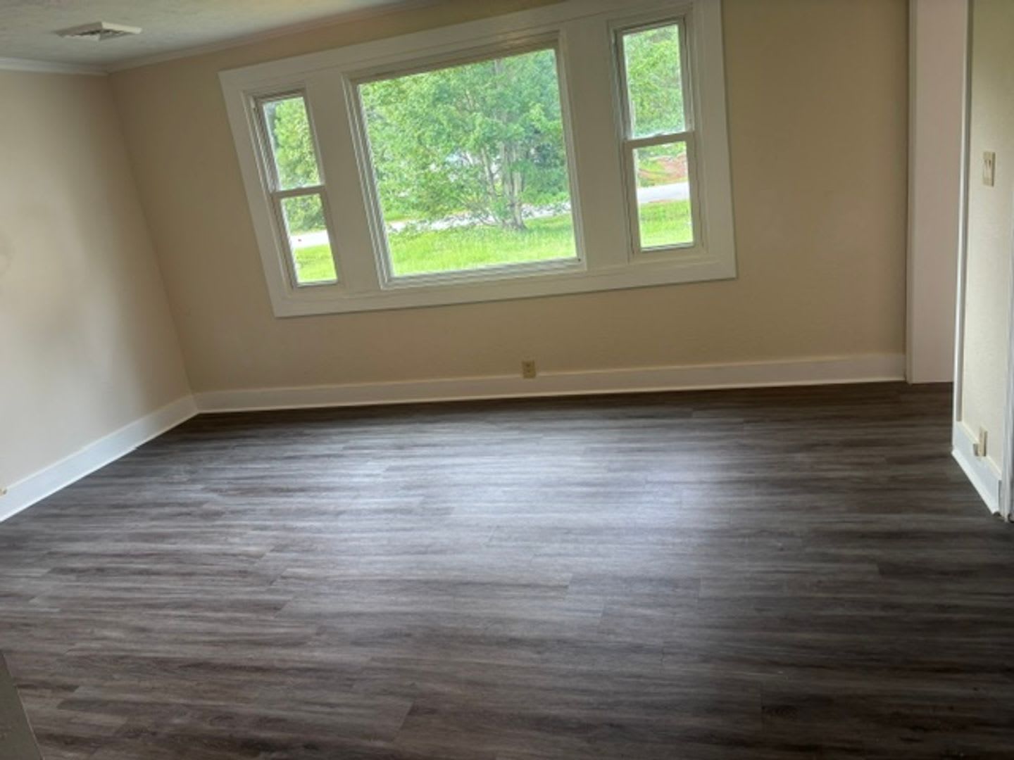 118 Kenneth Blvd – photo 2