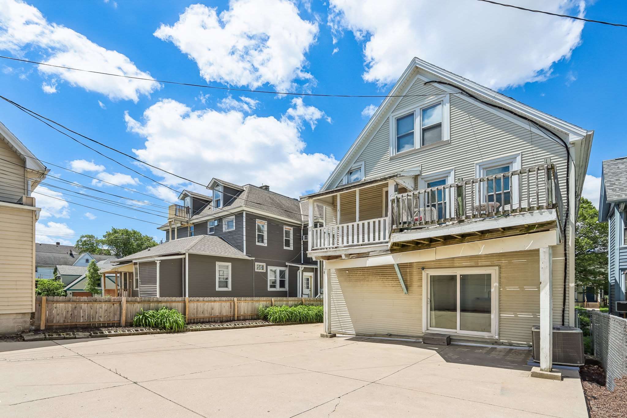 1660 N Marshall St – photo 5