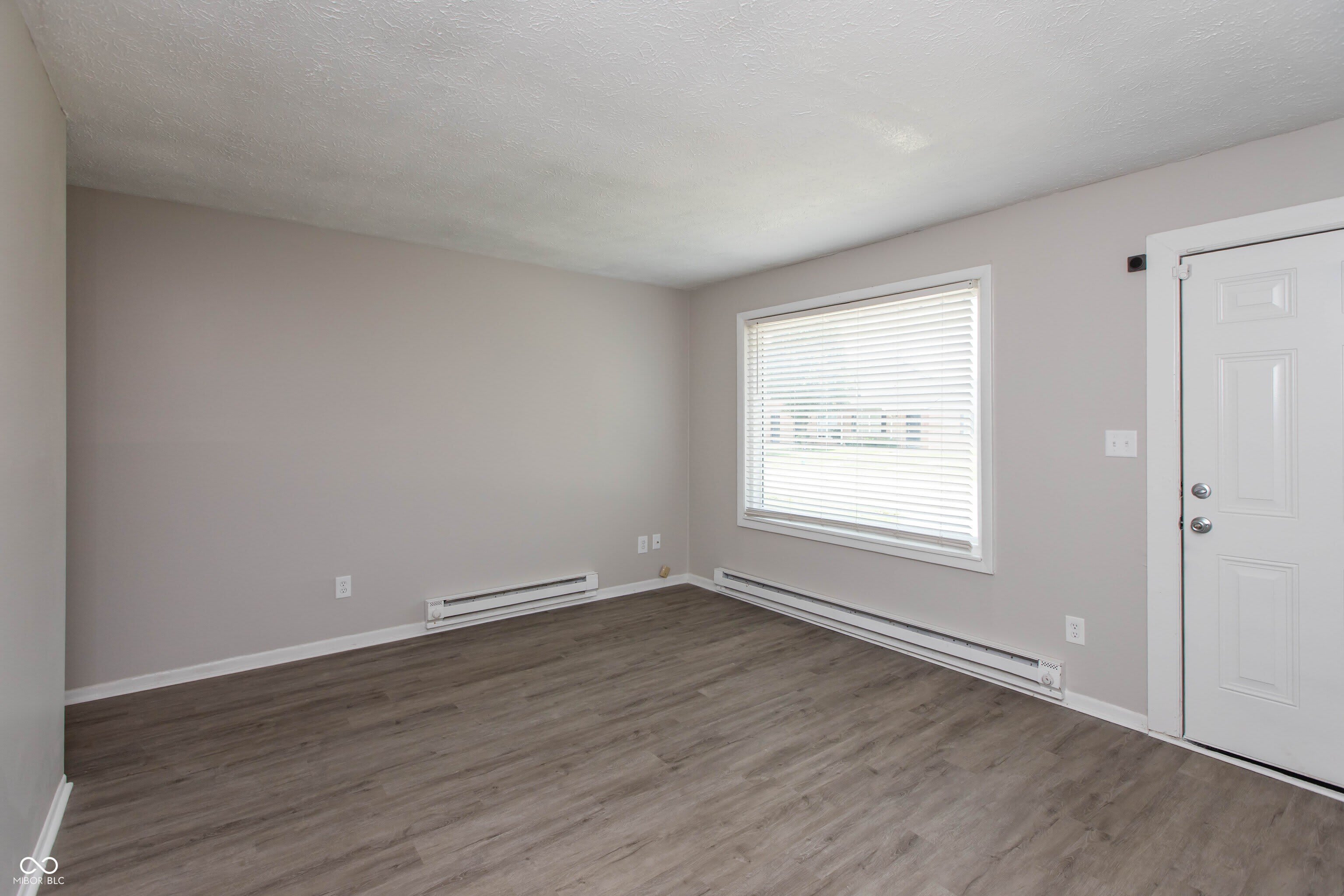 9410 Meadowlark Drive – photo 3
