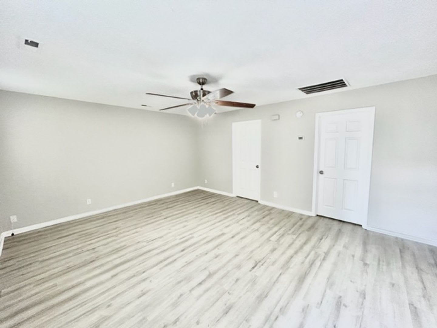 Move-In Special $350.00 off your 1st months rent! – photo 3
