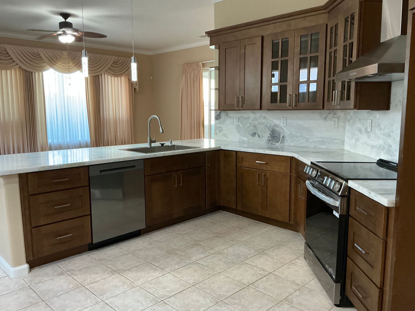 Manteca Home with 4 Bed/3 Baths – photo 5