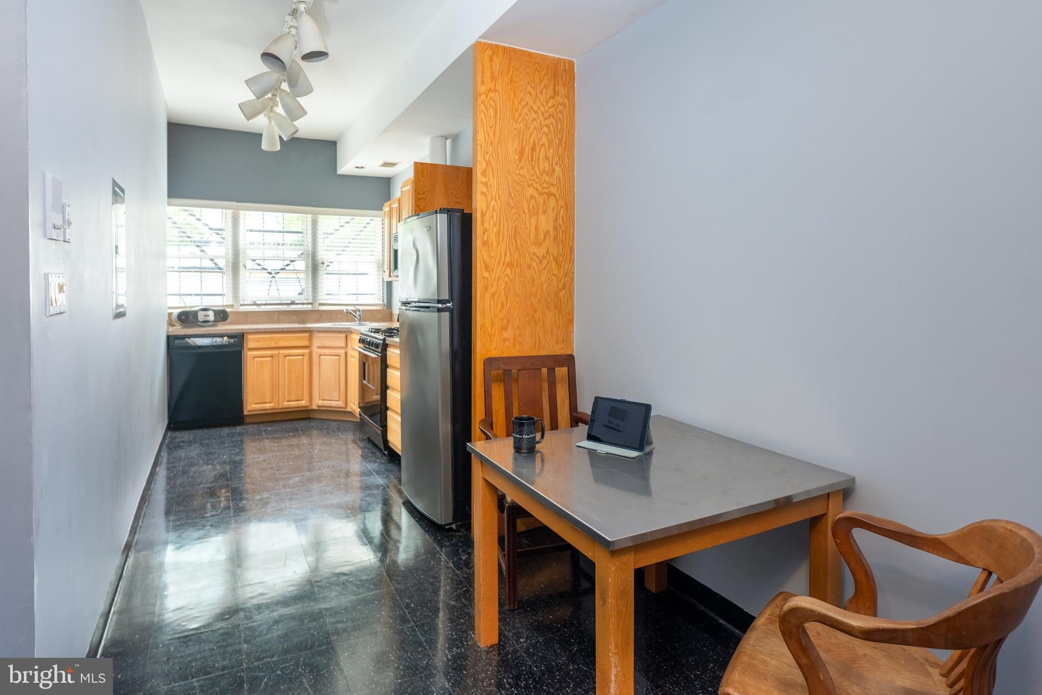 988 N 2ND Street – photo 2