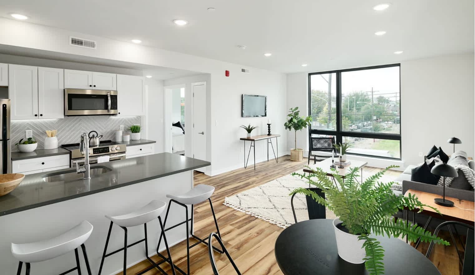 171 W Berks – photo 3