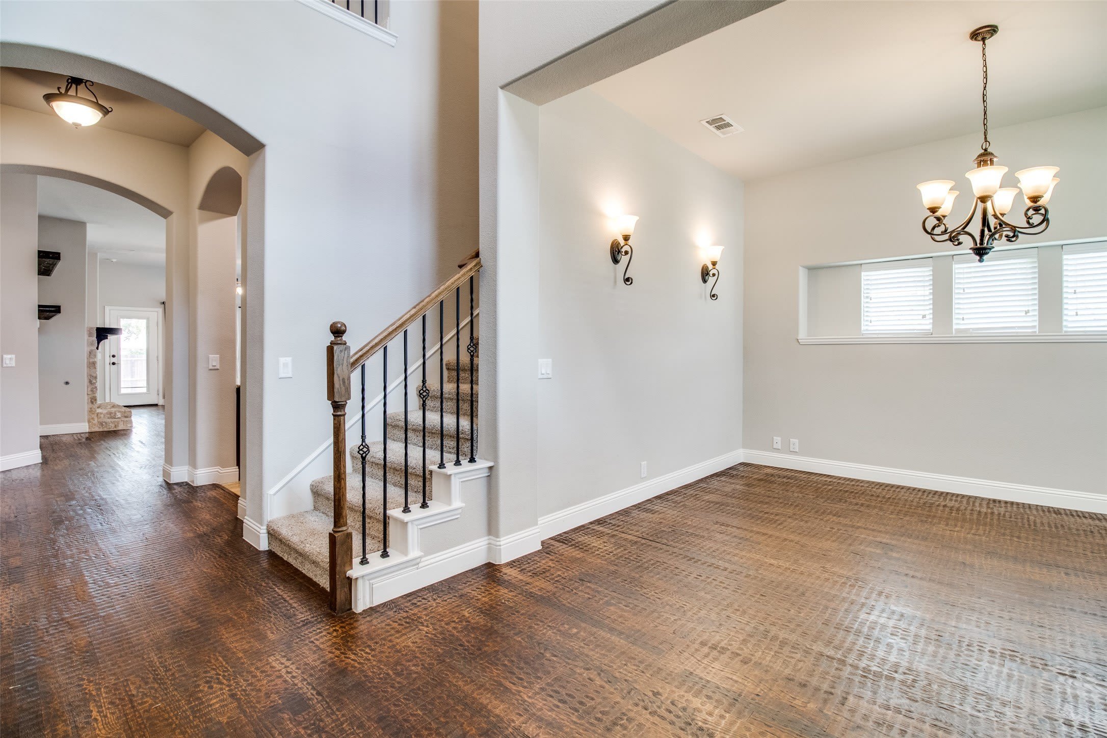 4619 Amesbury – photo 3