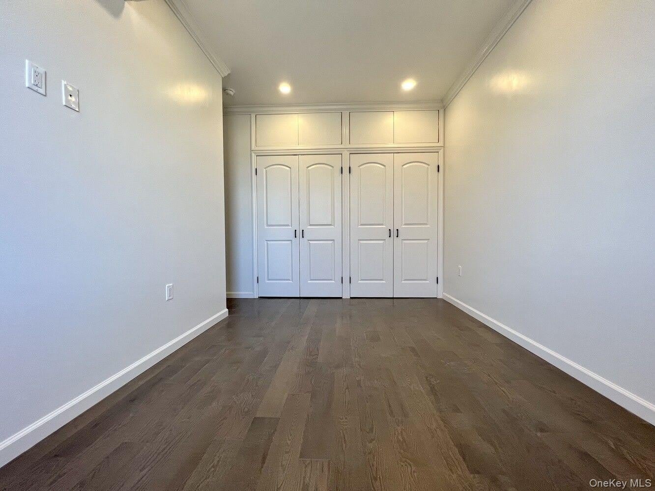 47-14 DITMARS Boulevard – photo 1