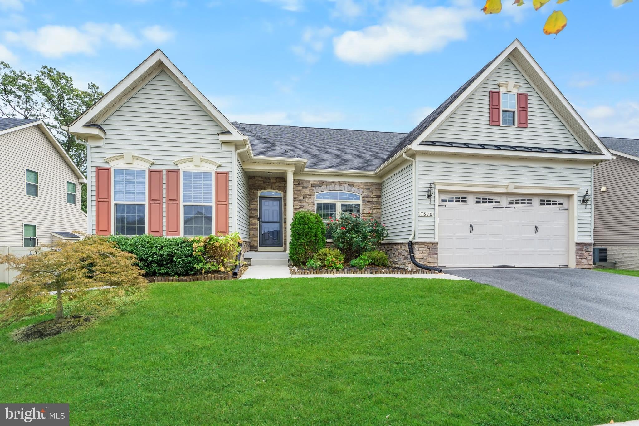 7570 ARUNDEL WOODS Drive – photo 5