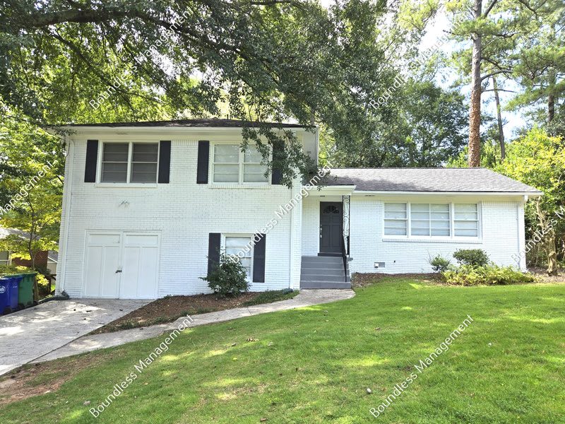 2233 Leafmore Dr – photo 1