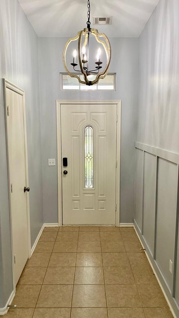 Amazing 4 bed 2 bath in Yukon! – photo 2
