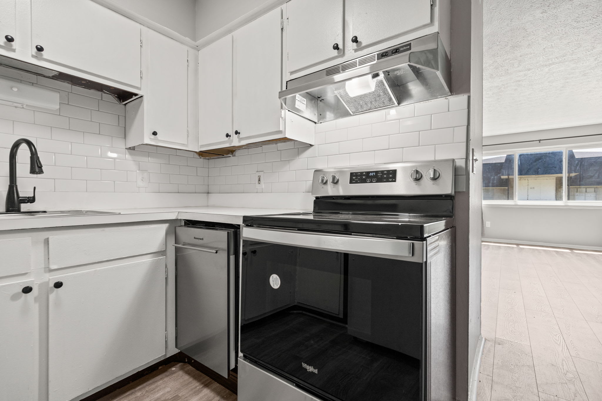 11208 Brydan St- Unit 11 – photo 4