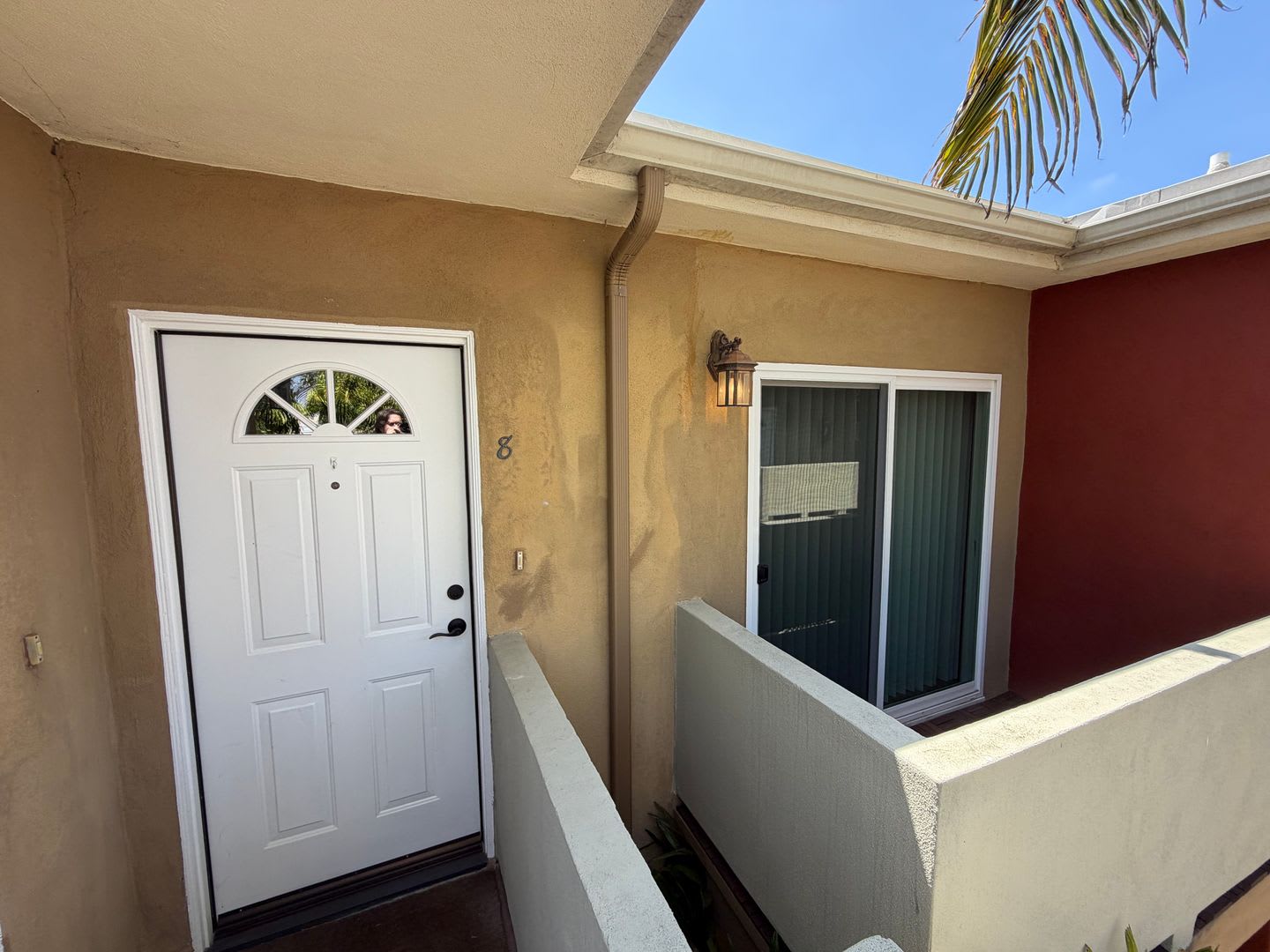 ***FIRST MONTH FREE*** Coastal Living in Ocean Beach, Updated Apartment with In Unit Laundry – photo 2