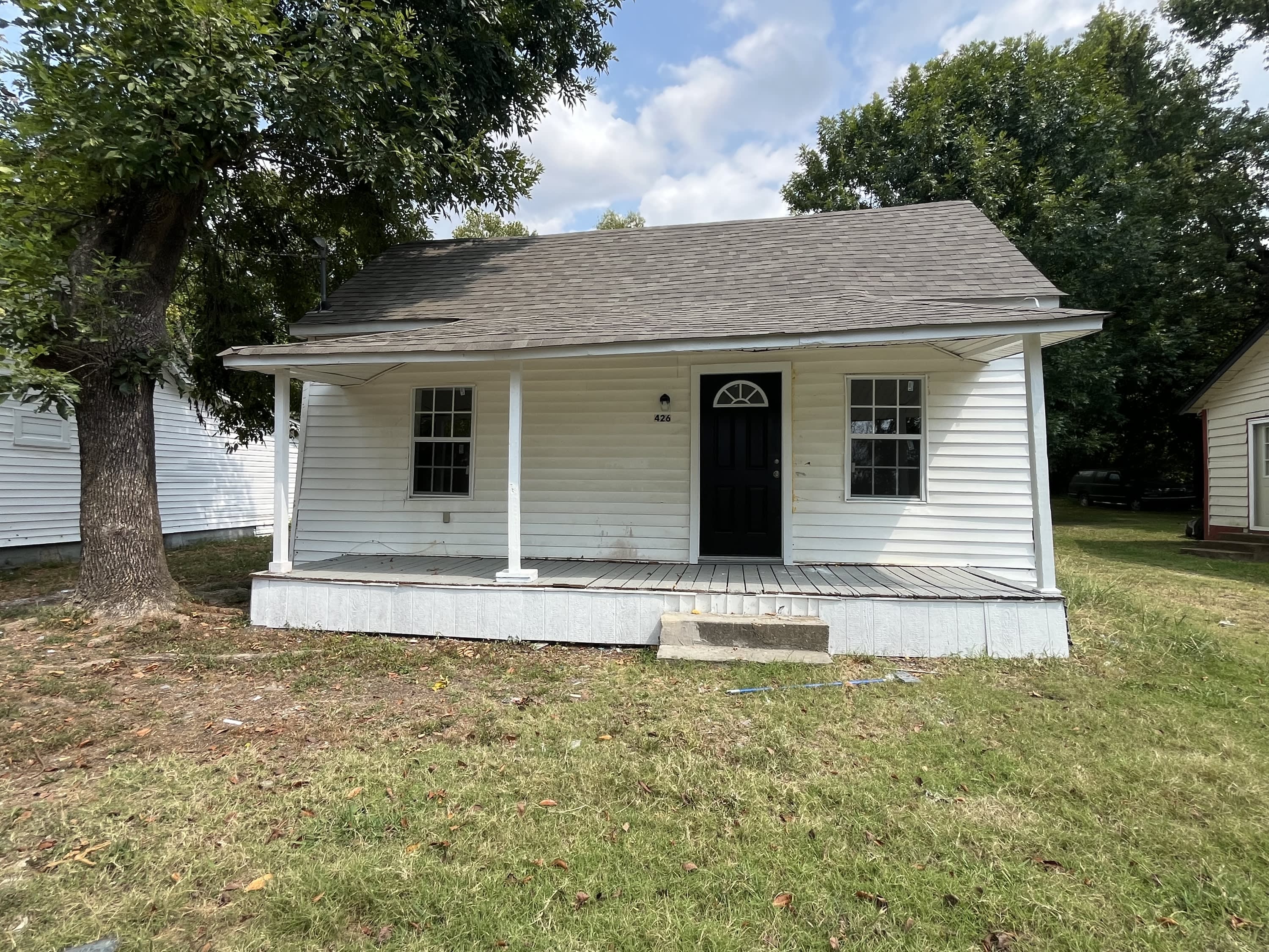 426 Dyer Ave – photo 1