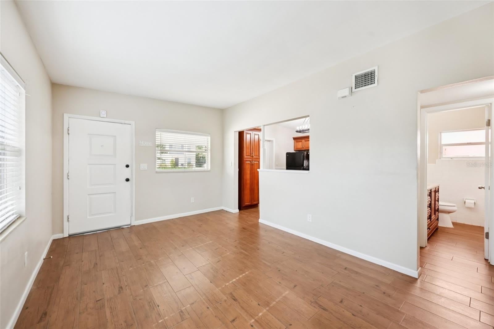 1417 E Harding Street – photo 3
