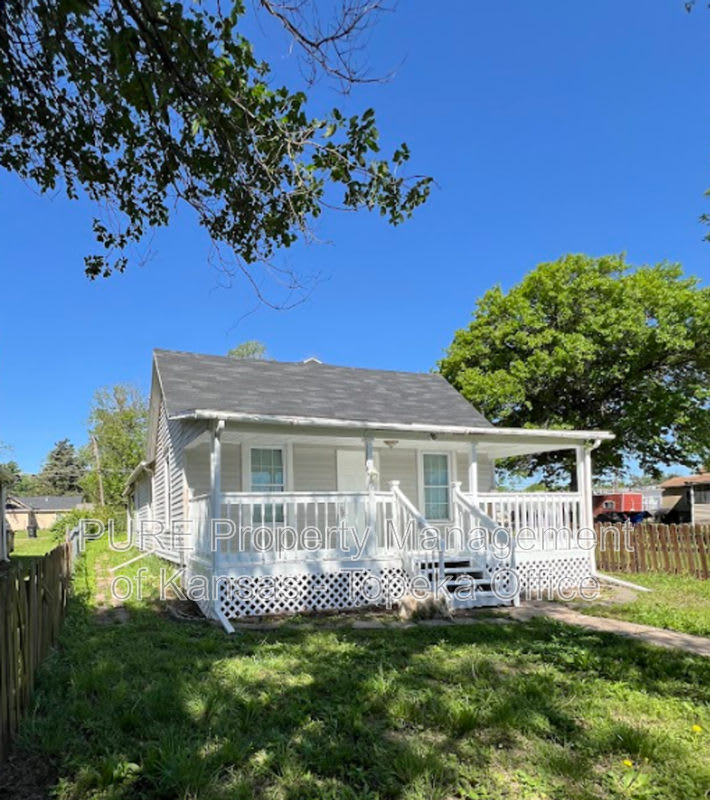 1021 SW Woodward Ave – photo 2