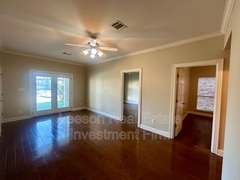 5721 S. Lakeshore – photo 3