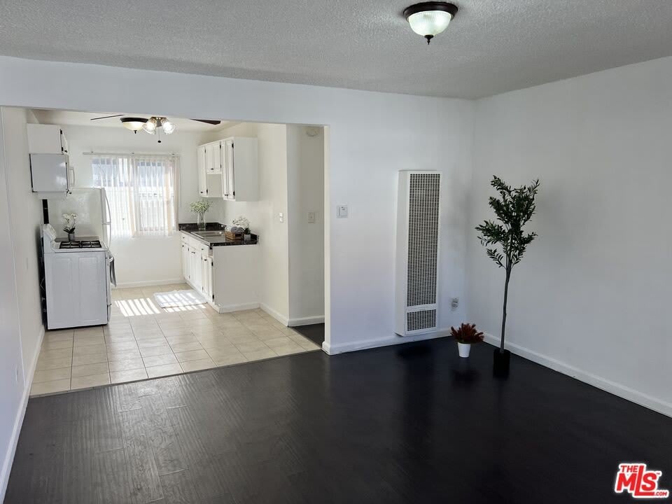 1330 S WILTON Pl – photo 5