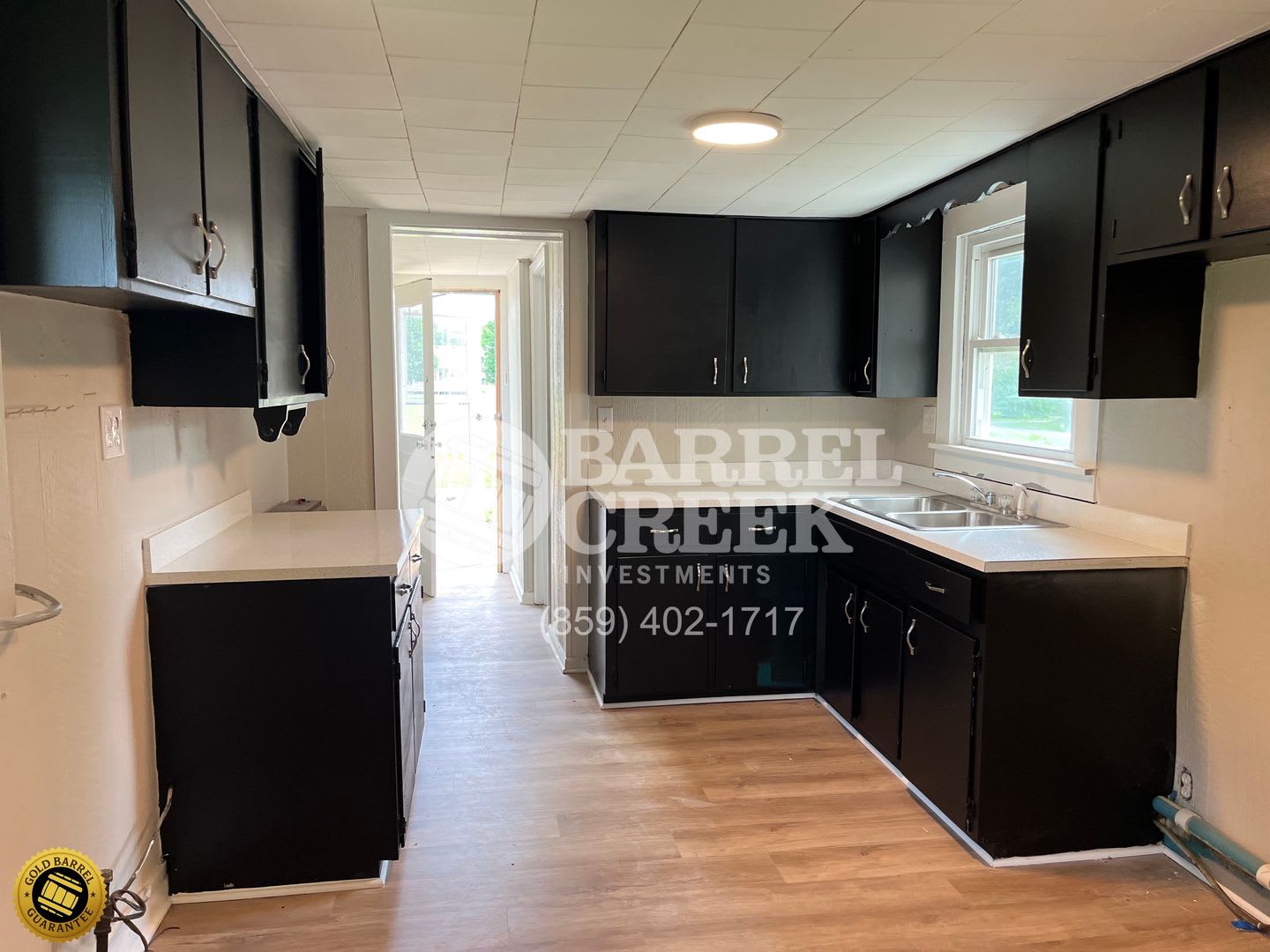 2-Bed 1-Bath House – photo 2