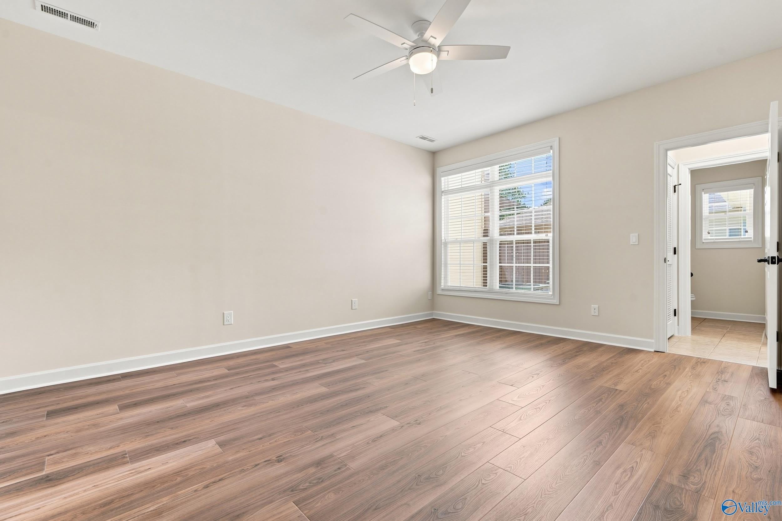 1003 Scarlet Woods – photo 4