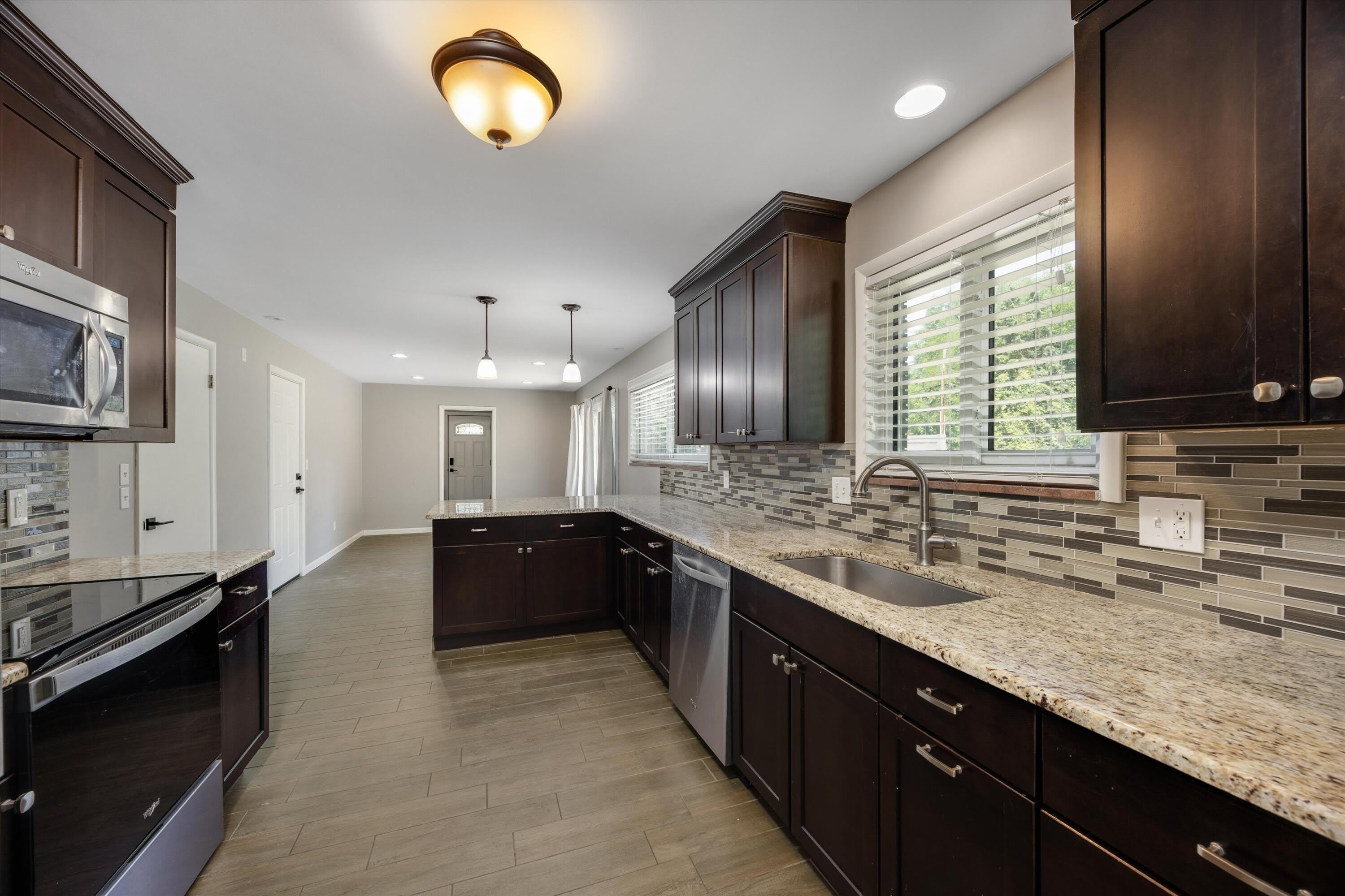 4790 Belzair Drive – photo 3