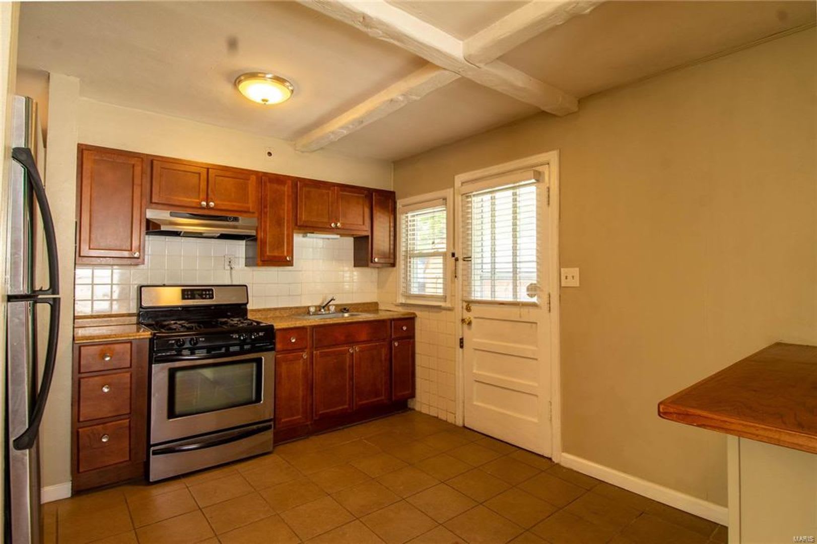 Adorable 2 bedroom home in Overland – photo 4