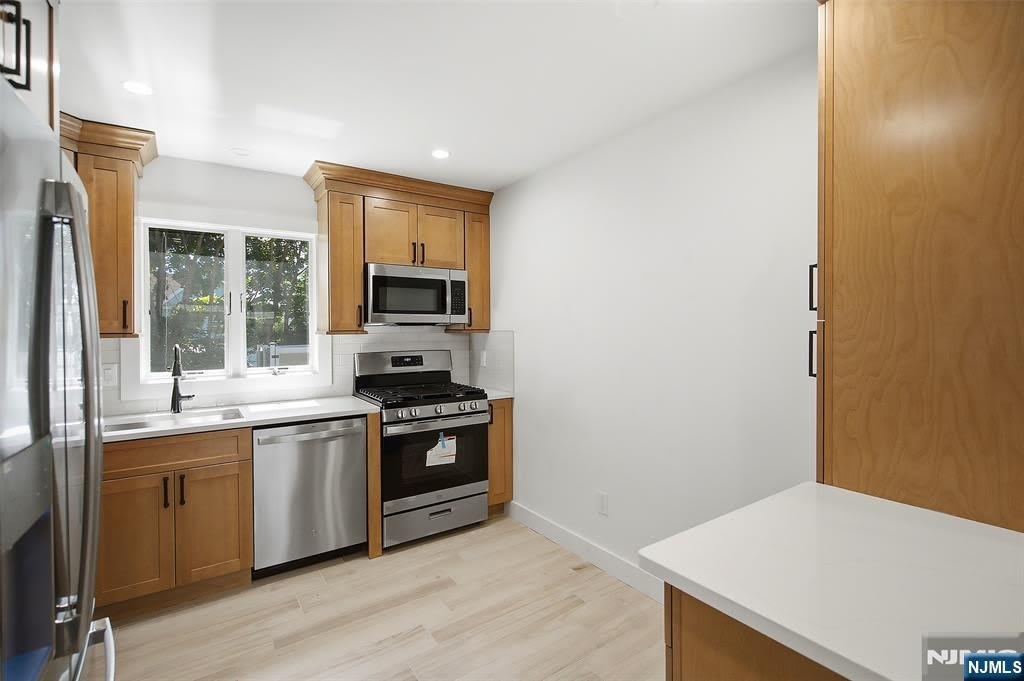 49 E Pleasant Avenue – photo 3