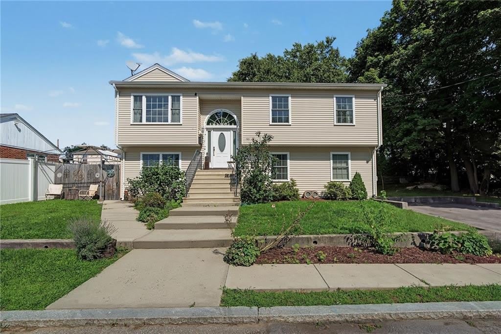 45 Oakwood Avenue – photo 1
