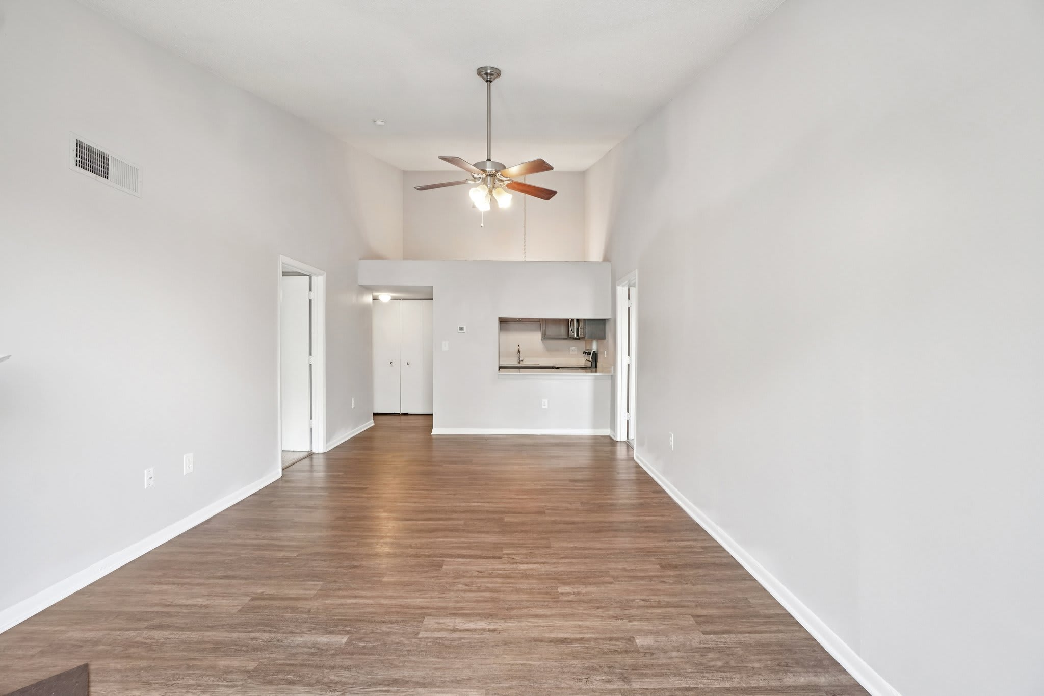 Woodberry Apartments – photo 2