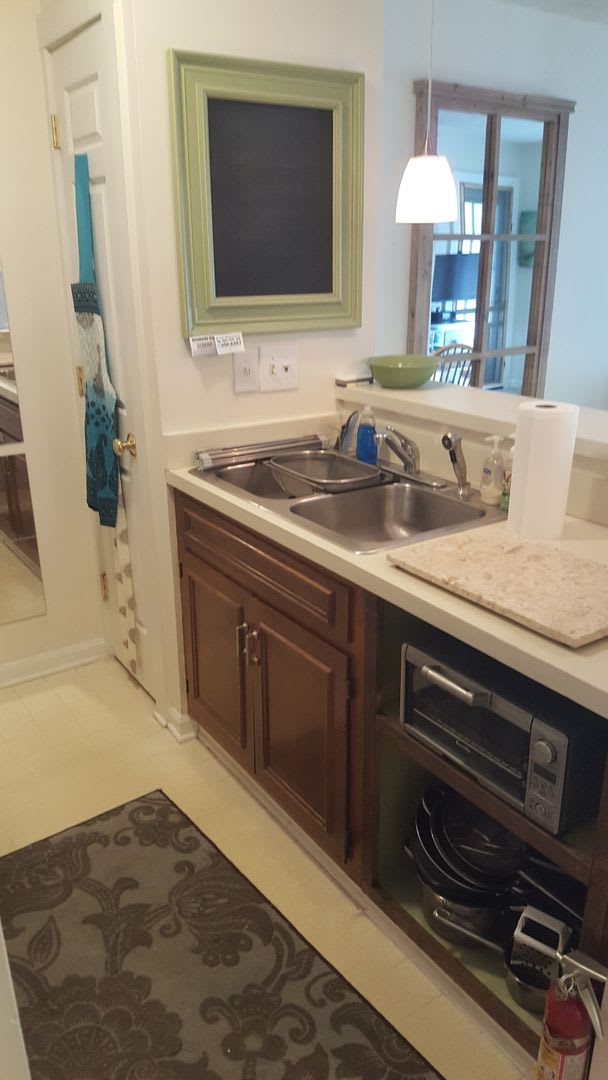 Beautifully Furnished 1 Br 2Nd Floor Condo – photo 5