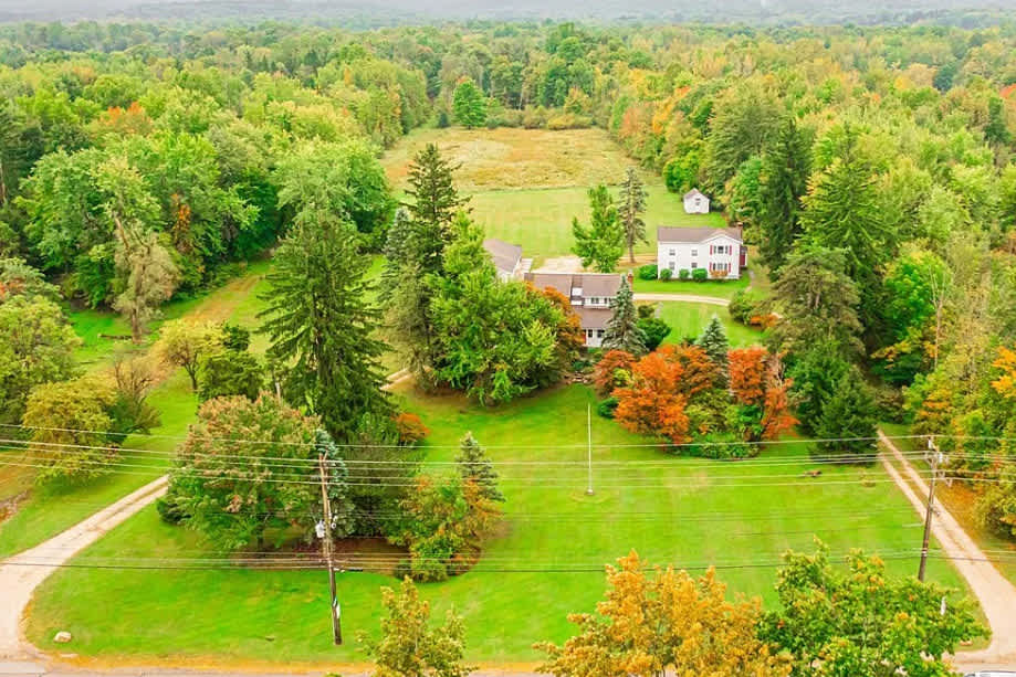 9475 Mayfield Road – photo 2