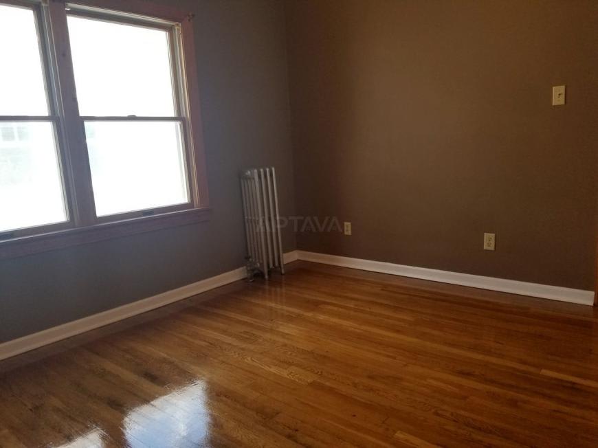 126 Albion St. – photo 3