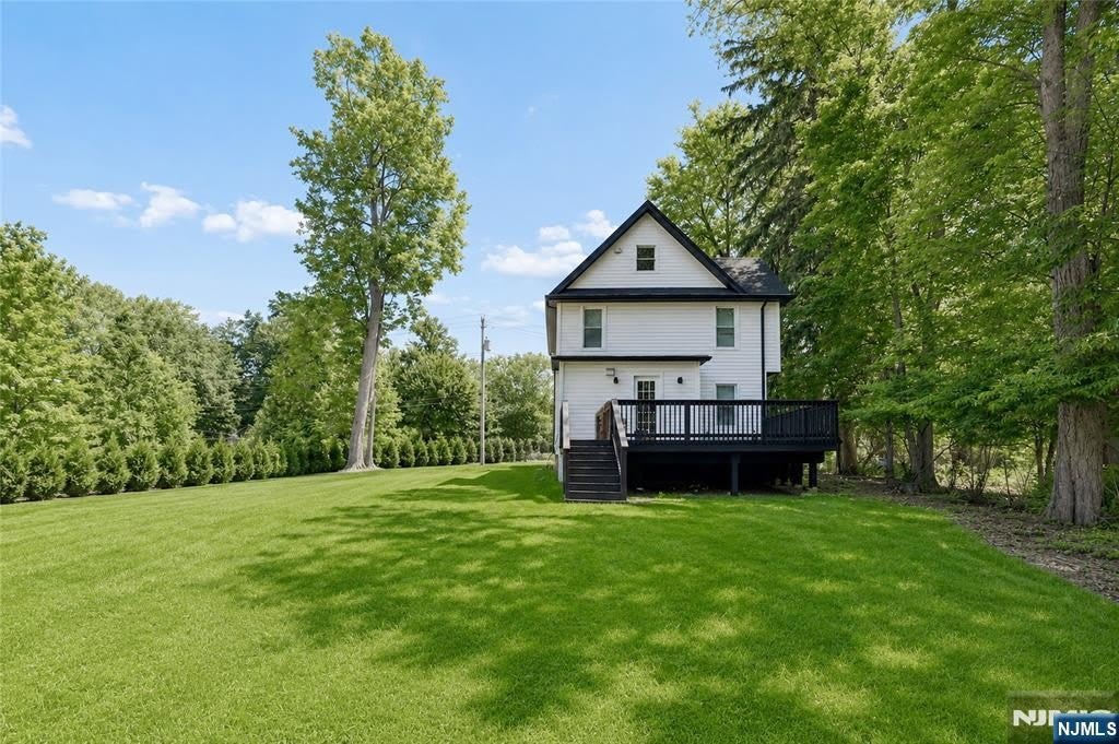 40 Grant Avenue – photo 5